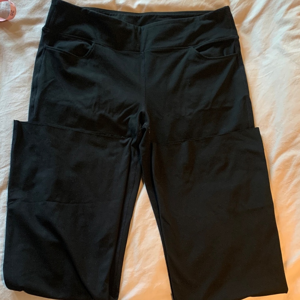 Black flare yoga pants